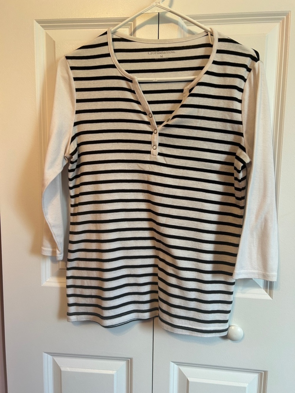 croft & barrow Black and White Striped Henley 3/4 Length Sleeve Top